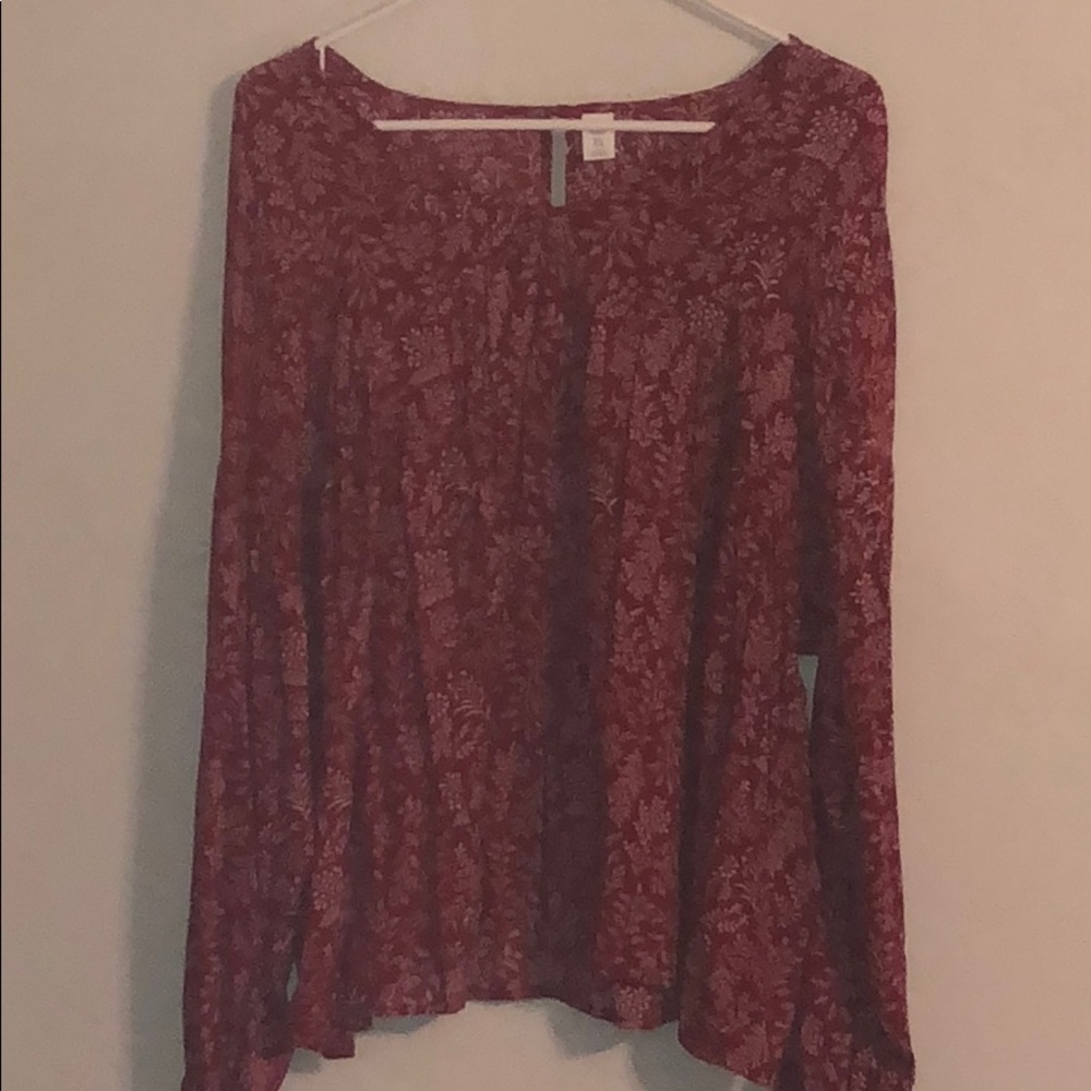 🌹Old Navy Red & White Print Blouse - XL🌹